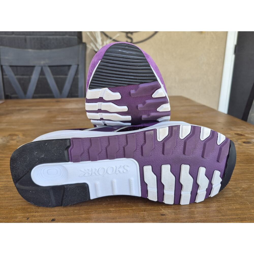 Brooks Purple and Black Women's Sneakers - Picture 12 of 14